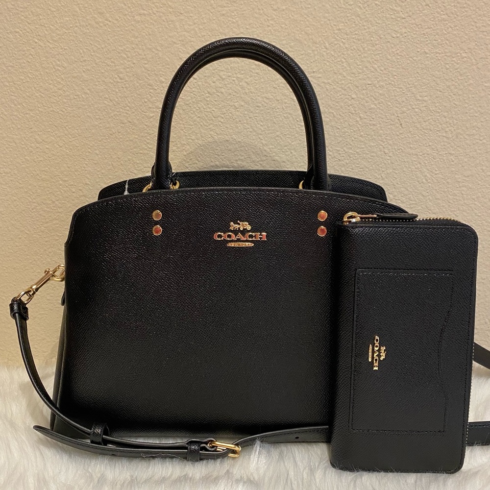 Coach purse and wallet set